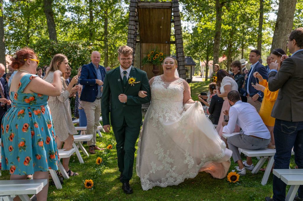 Utomhusbröllop på Dömle herrgård.